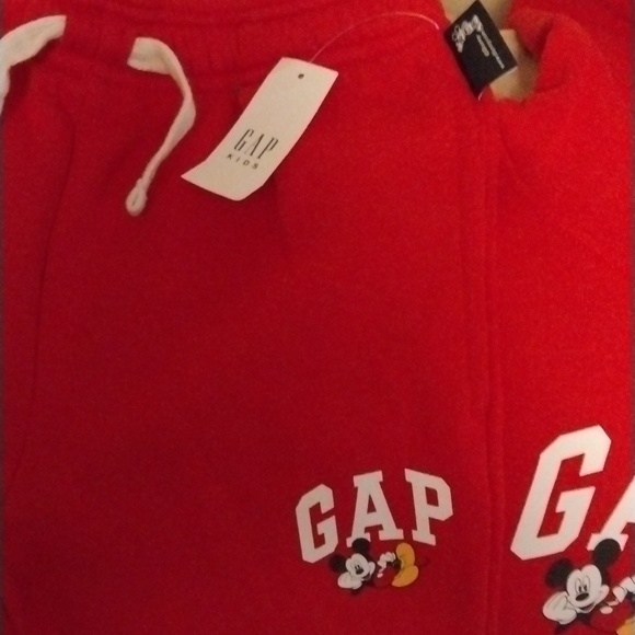 ❤️NWT RED GAP x DISNEY MICKEY MOUSE HOODIE/ LONG SLEEVE JOGGER SET❤️ - Picture 2 of 12